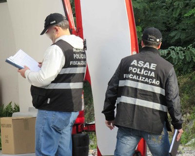 ASAE e Polícia Marítima realizam ação conjunta nas praias da Costa da Caparica