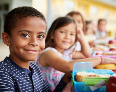 Estes são os alimentos proibidos e obrigatórios nas escolas a partir de setembro