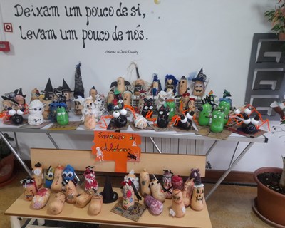 Mais de 3300 alunos decoram abóboras nacionais para celebrar Halloween sem desperdício alimentar