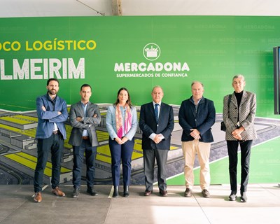 Ministro da Economia visita início da obra do novo bloco logístico da Mercadona em Almeirim