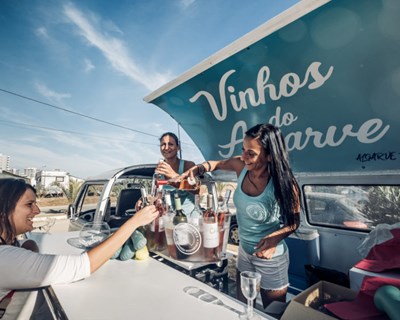 Vinhos do Algarve à prova nas praias em agosto